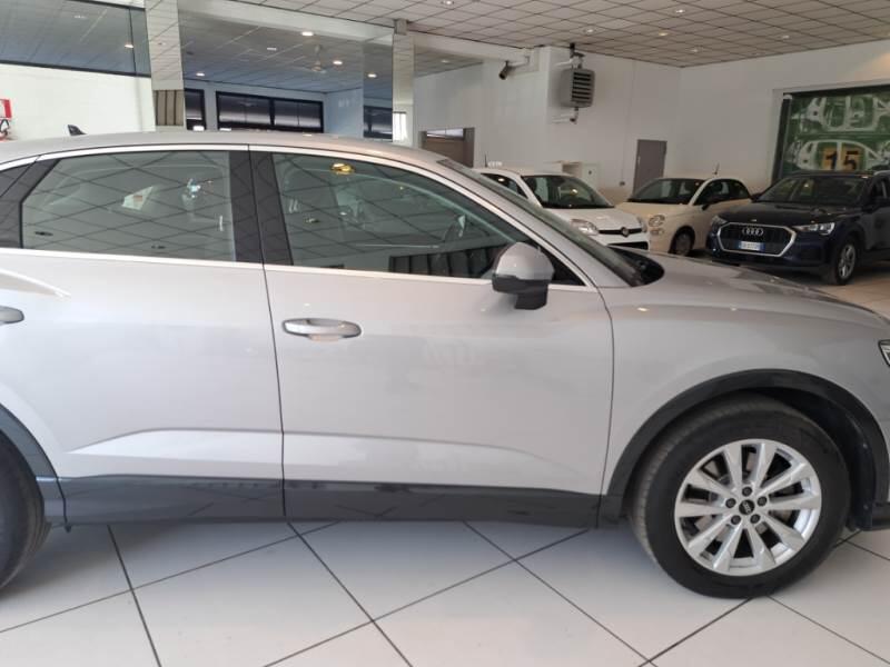 Audi Q3 45 TFSI E S TRONIC BUSINESS PLUS - foto 36