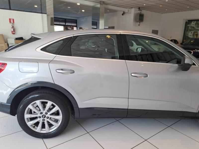 Audi Q3 45 TFSI E S TRONIC BUSINESS PLUS - foto 40