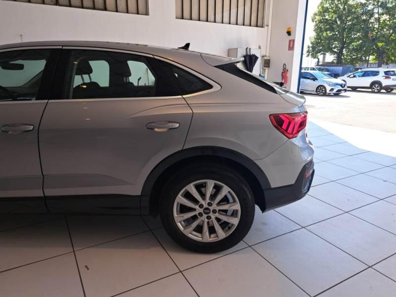 Audi Q3 45 TFSI E S TRONIC BUSINESS PLUS - foto 61