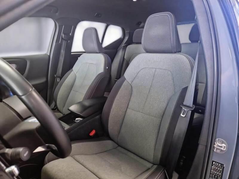 Volvo XC40 T4 RECHARGE PLUG-IN AUTO CORE N1 - foto 11