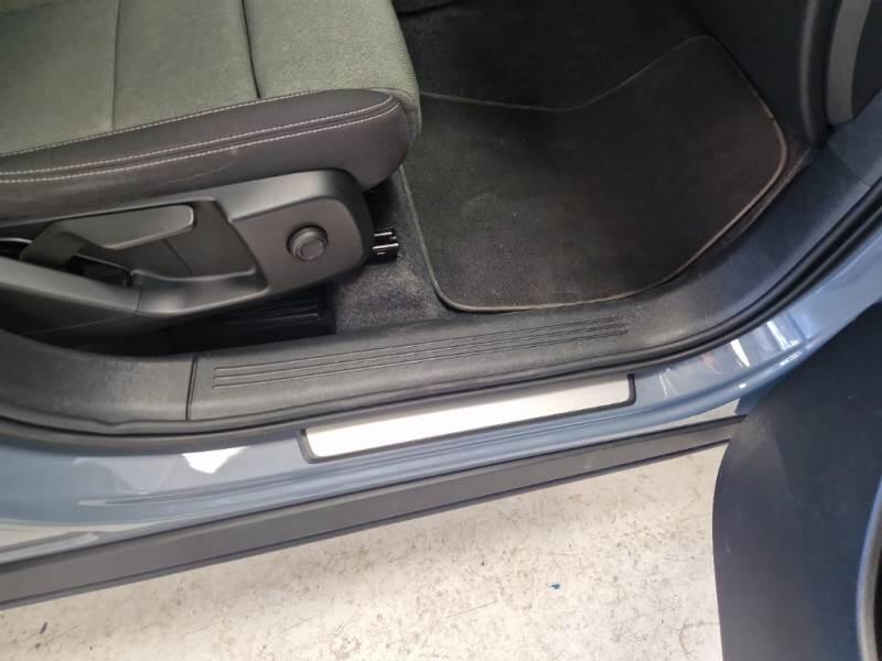 Volvo XC40 T4 RECHARGE PLUG-IN AUTO CORE N1 - foto 111