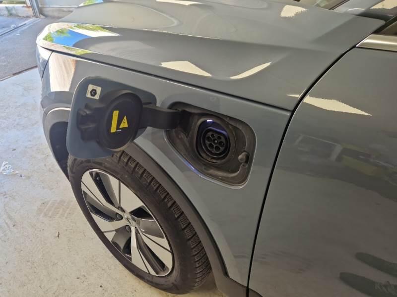Volvo XC40 T4 RECHARGE PLUG-IN AUTO CORE N1 - foto 117
