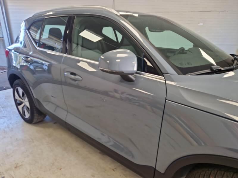 Volvo XC40 T4 RECHARGE PLUG-IN AUTO CORE N1 - foto 38