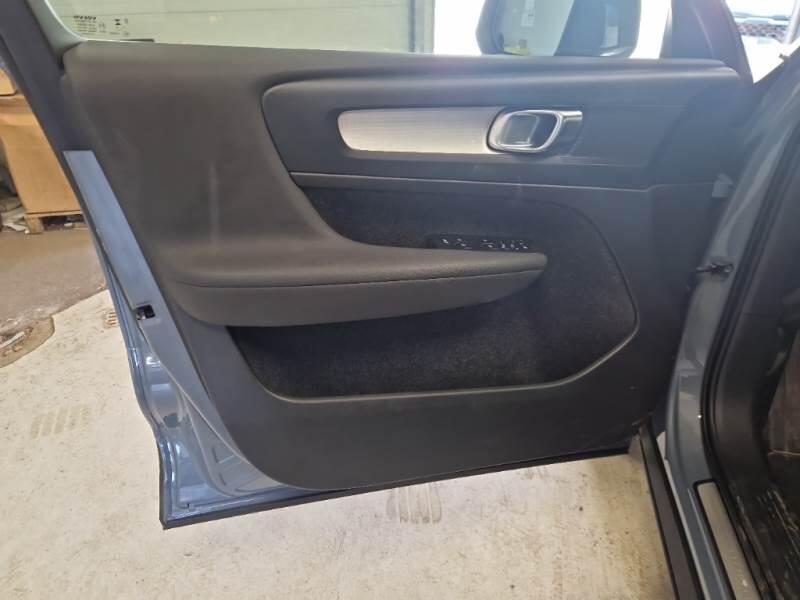 Volvo XC40 T4 RECHARGE PLUG-IN AUTO CORE N1 - foto 69