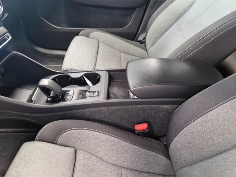 Volvo XC40 T4 RECHARGE PLUG-IN AUTO CORE N1 - foto 79