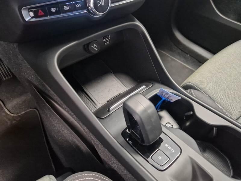 Volvo XC40 T4 RECHARGE PLUG-IN AUTO CORE N1 - foto 84