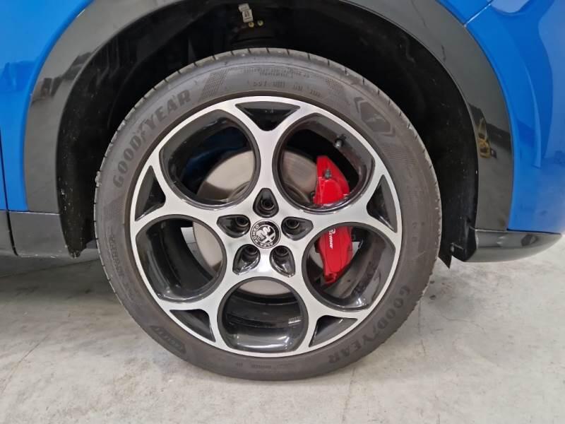 Alfa Romeo Tonale 1.3 280CV PLUG IN HYBRID AT6 VELOCE Q4 - foto 17