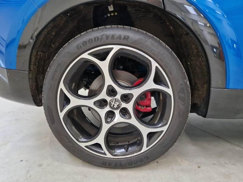 Alfa Romeo Tonale 1.3 280CV PLUG IN HYBRID AT6 VELOCE Q4 - foto 18