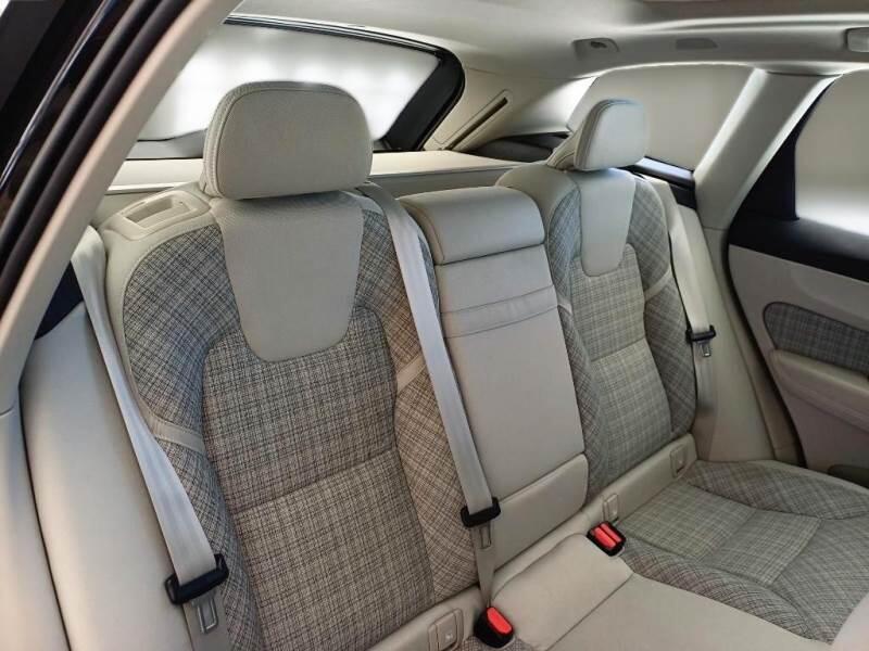 Volvo XC60 T6 PLUG-IN AWD AUTO CORE - foto 15