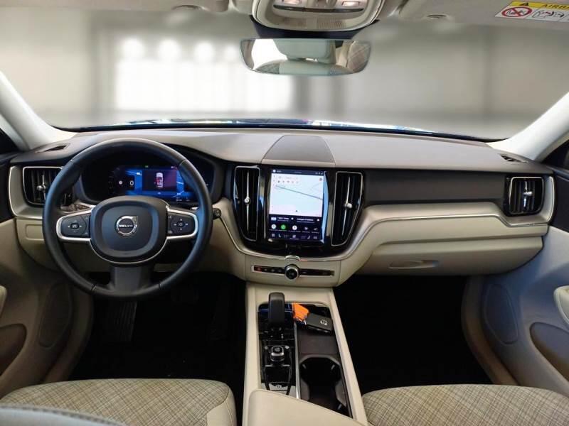 Volvo XC60 T6 PLUG-IN AWD AUTO CORE - foto 3