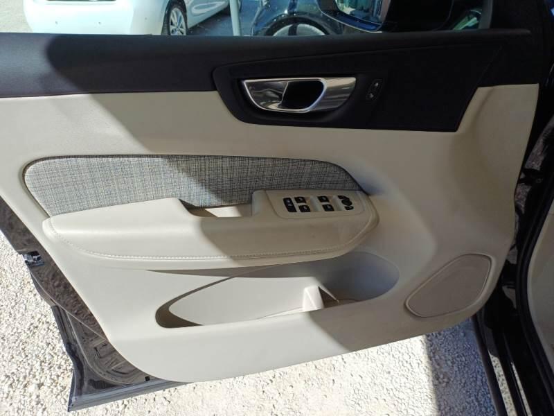 Volvo XC60 T6 PLUG-IN AWD AUTO CORE - foto 64