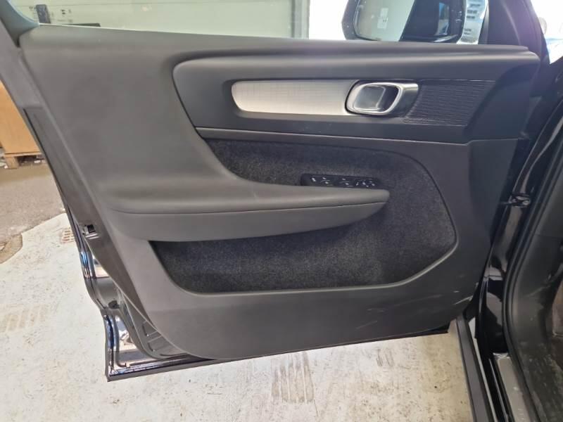 Volvo XC40 T4 RECHARGE PLUG-IN AUTO CORE N1 - foto 65