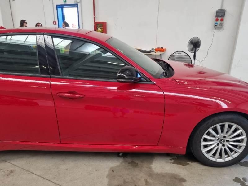 Alfa Romeo Giulia 2.2 TD 160CV SUPER AT8 - foto 36