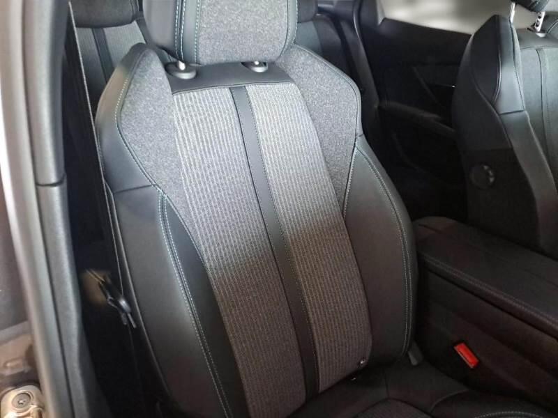 Peugeot 3008 130 EAT8 SeS ALLURE - foto 13