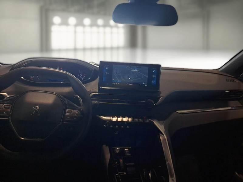 Peugeot 3008 130 EAT8 SeS ALLURE - foto 3