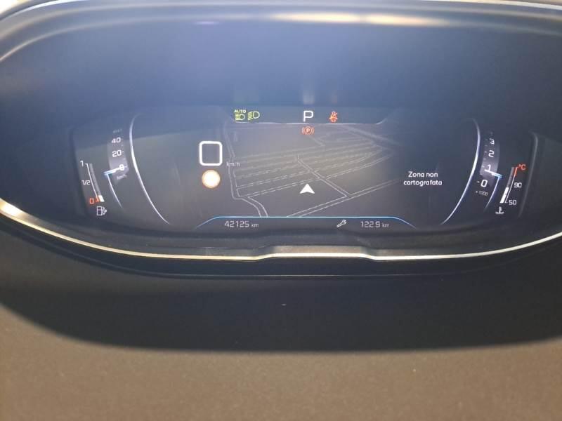 Peugeot 3008 130 EAT8 SeS ALLURE - foto 4