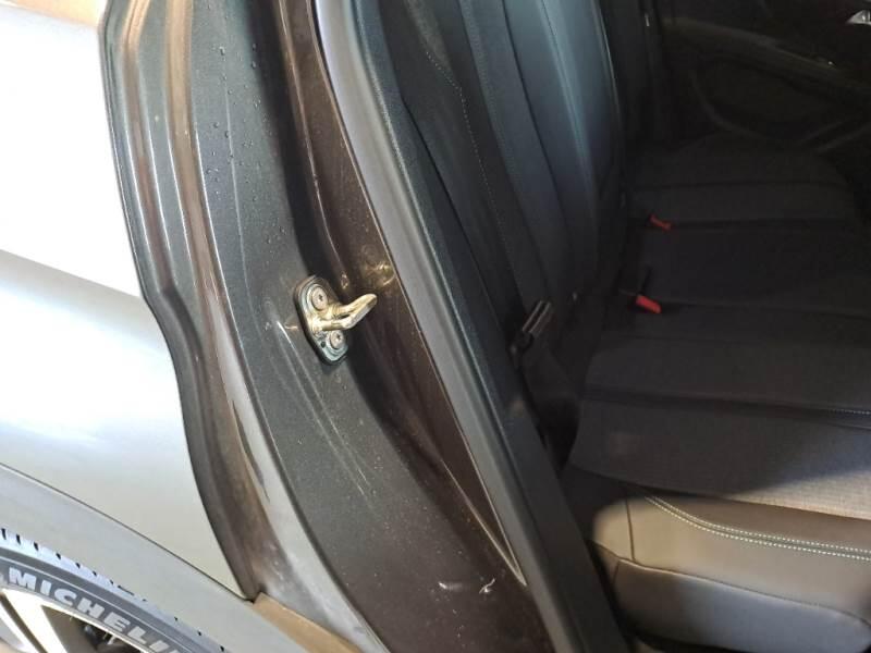 Peugeot 3008 130 EAT8 SeS ALLURE - foto 61
