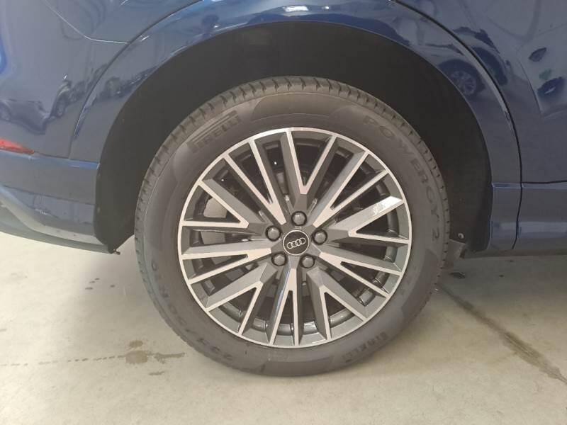 Audi Q3 35 TDI S TRONIC S LINE EDITION - foto 18