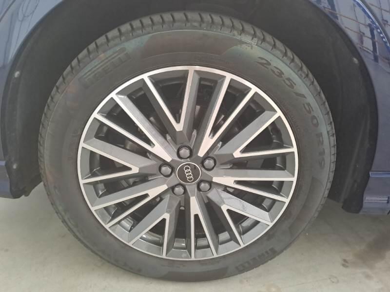 Audi Q3 35 TDI S TRONIC S LINE EDITION - foto 72