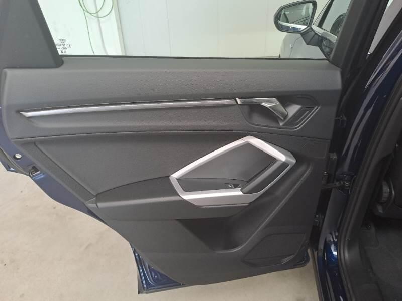 Audi Q3 35 TDI S TRONIC S LINE EDITION - foto 82