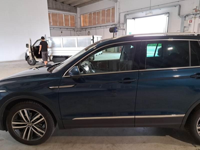 Volkswagen Tiguan 2.0 TDI SCR 110KW ELEGANCE DSG - foto 29