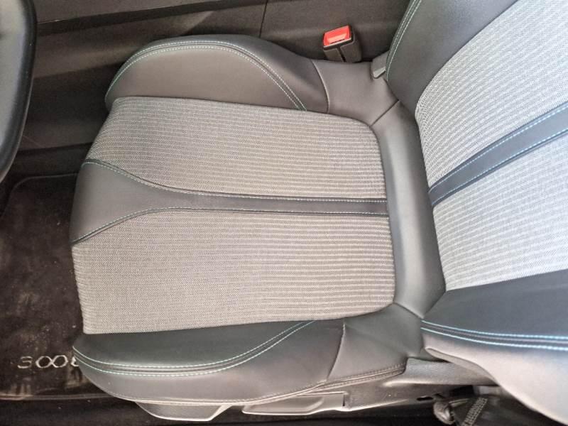 Peugeot 3008 130 EAT8 SeS ALLURE PACK - foto 12