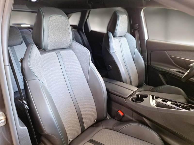 Peugeot 3008 130 EAT8 SeS ALLURE PACK - foto 13