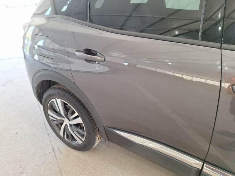 Peugeot 3008 130 EAT8 SeS ALLURE PACK - foto 33