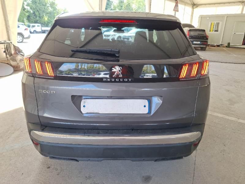Peugeot 3008 130 EAT8 SeS ALLURE PACK - foto 39