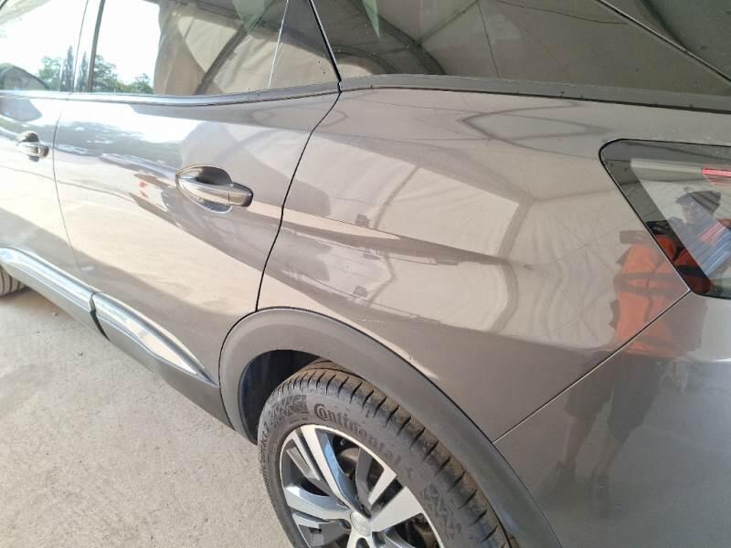Peugeot 3008 130 EAT8 SeS ALLURE PACK - foto 41