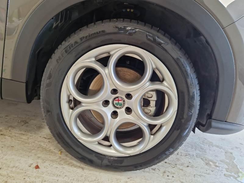 Alfa Romeo Tonale 1.5 130CV HYBRID TCT7 SUPER - foto 17