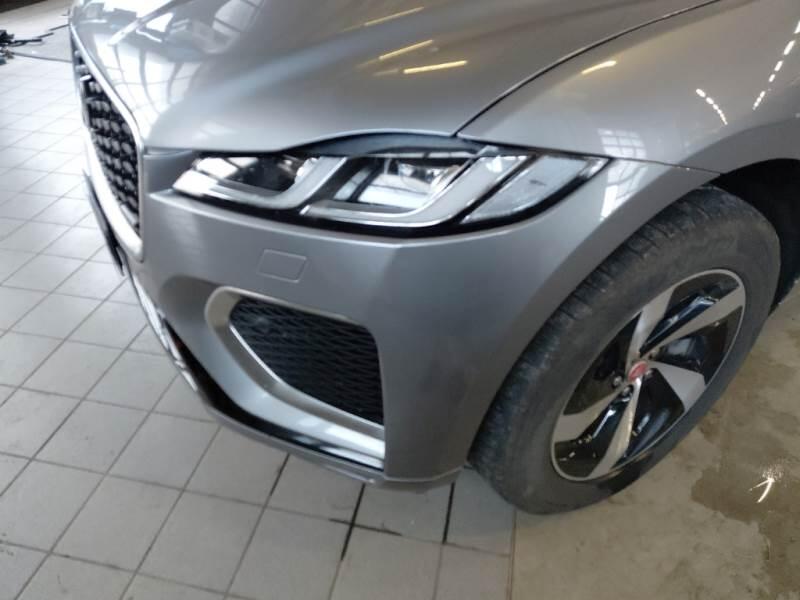 Jaguar F-Pace 3.0D D300 R-DYNAMIC SE AUTO 4WD - foto 33