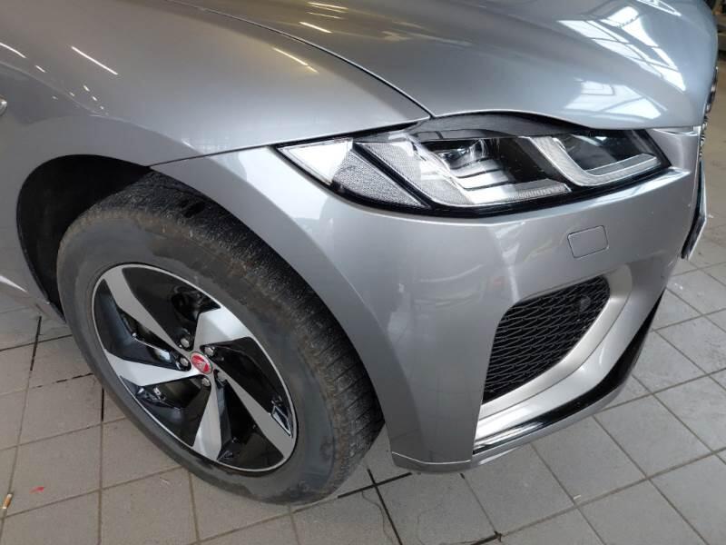 Jaguar F-Pace 3.0D D300 R-DYNAMIC SE AUTO 4WD - foto 38