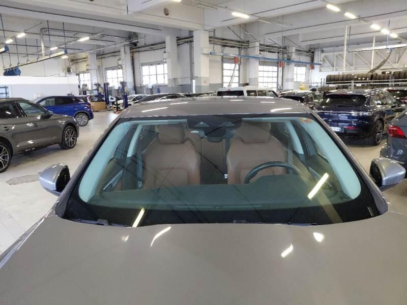 Jaguar F-Pace 3.0D D300 R-DYNAMIC SE AUTO 4WD - foto 10
