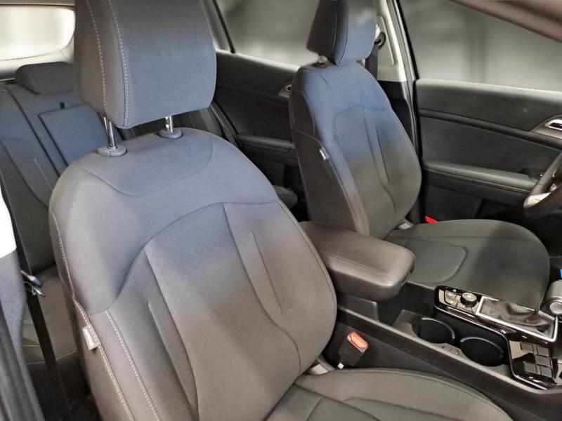 Kia Sportage 1.6 CRDI MHEV BUSINESS 2WD DCT - foto 13