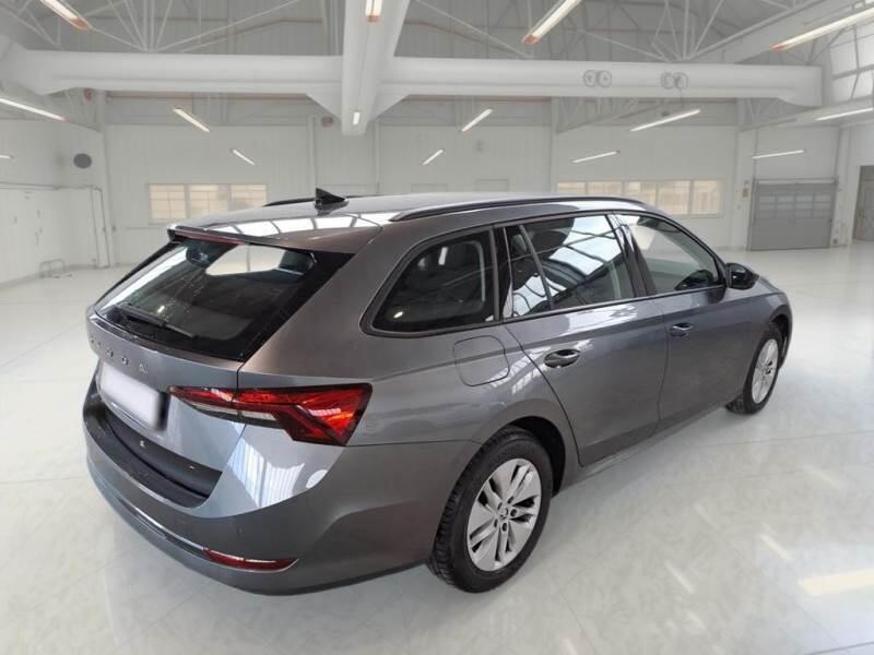 Skoda Octavia STATION WAGON 2.0 TDI EVO 85KW EXECUTIVE DSG - foto 2