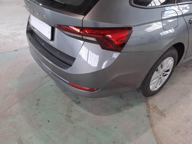 Skoda Octavia STATION WAGON 2.0 TDI EVO 85KW EXECUTIVE DSG - foto 31