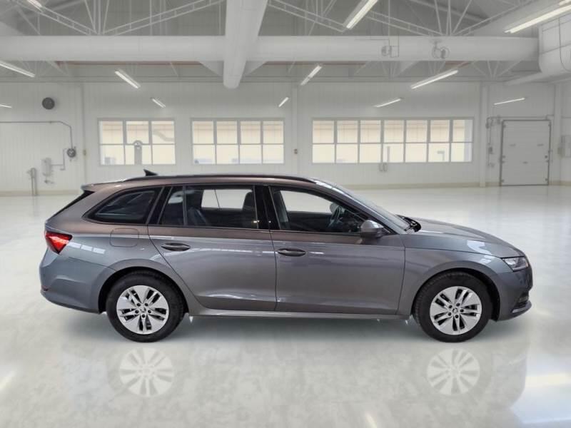 Skoda Octavia STATION WAGON 2.0 TDI EVO 85KW EXECUTIVE DSG - foto 7
