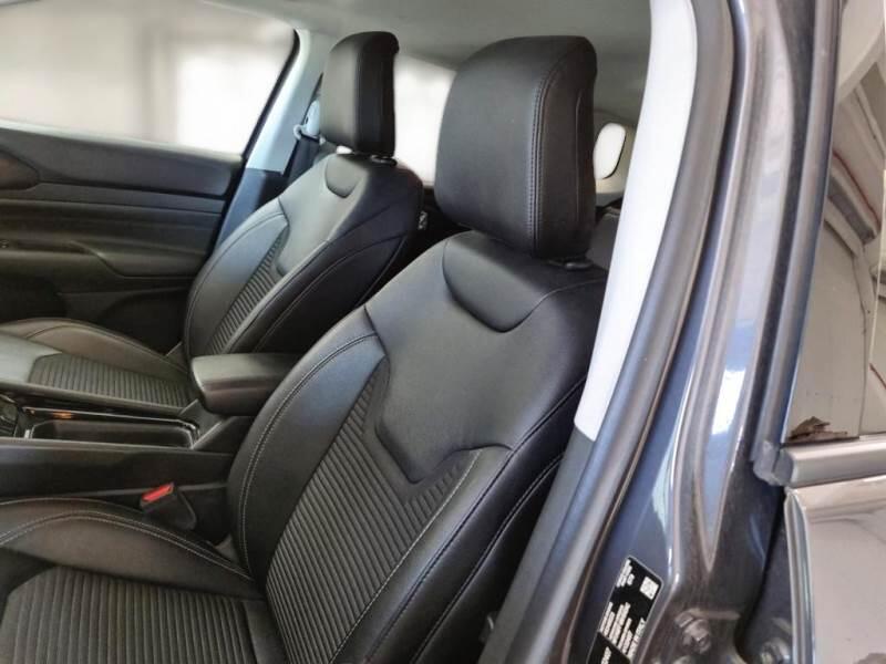 Jeep Compass 1.6 MJET II 96KW LIMITED - foto 11
