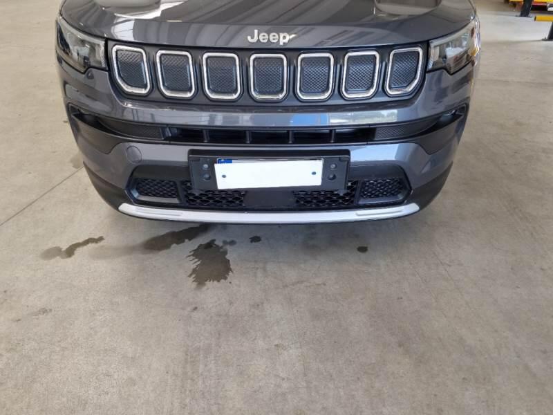 Jeep Compass 1.6 MJET II 96KW LIMITED - foto 29