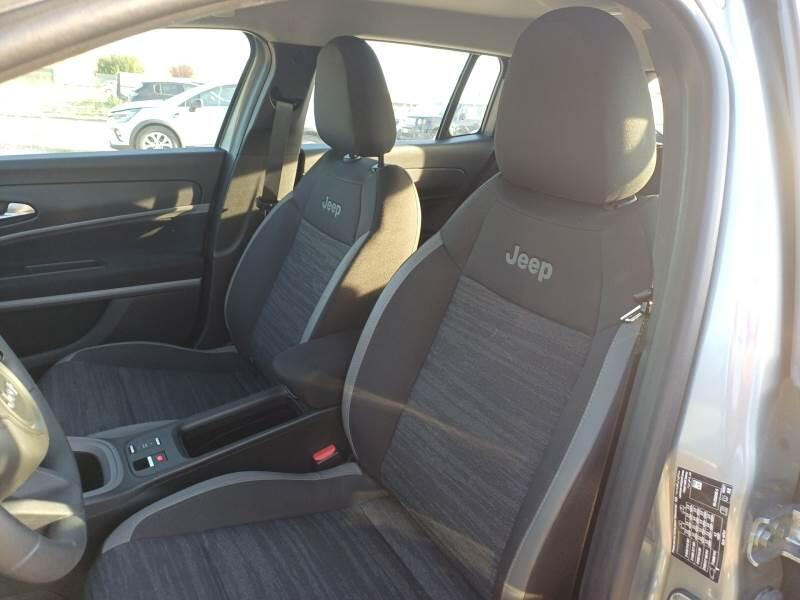 Jeep Avenger 1.2 MHEV E-HYBRID TURBO LONGITUDE - foto 11
