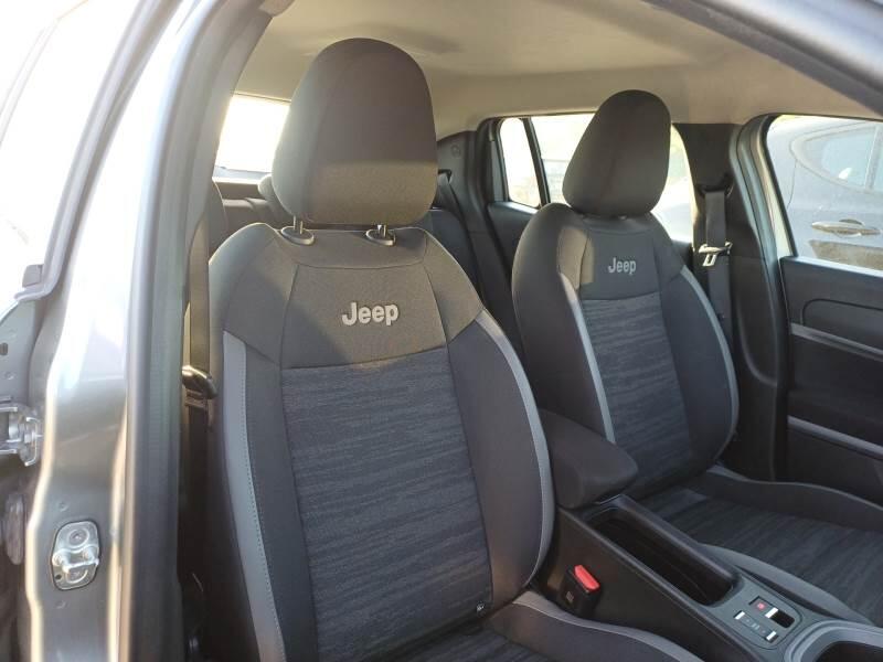 Jeep Avenger 1.2 MHEV E-HYBRID TURBO LONGITUDE - foto 13