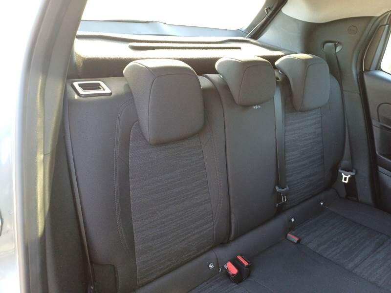 Jeep Avenger 1.2 MHEV E-HYBRID TURBO LONGITUDE - foto 15