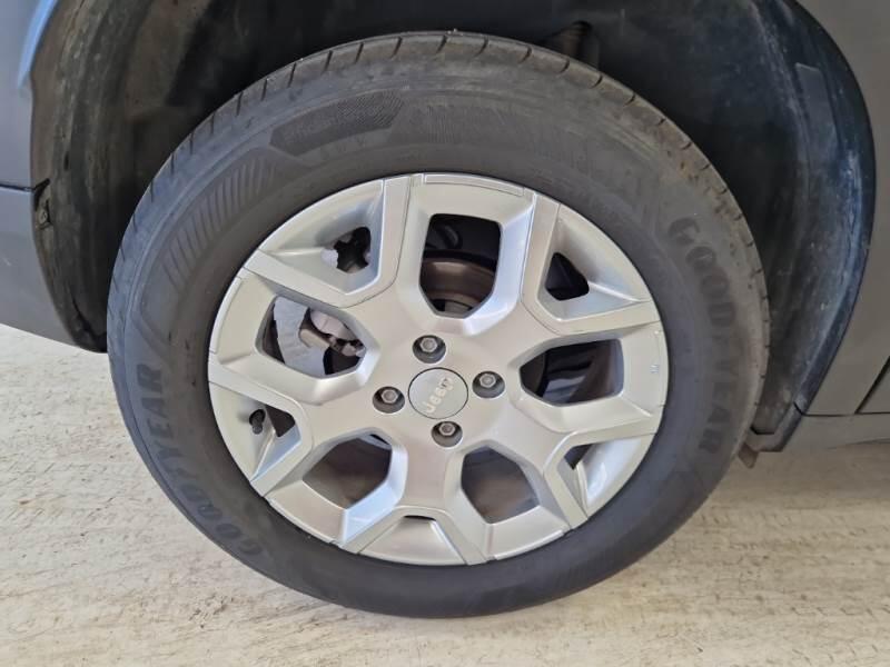 Jeep Avenger SUV 1.2 TURBO ALTITUDE - foto 43