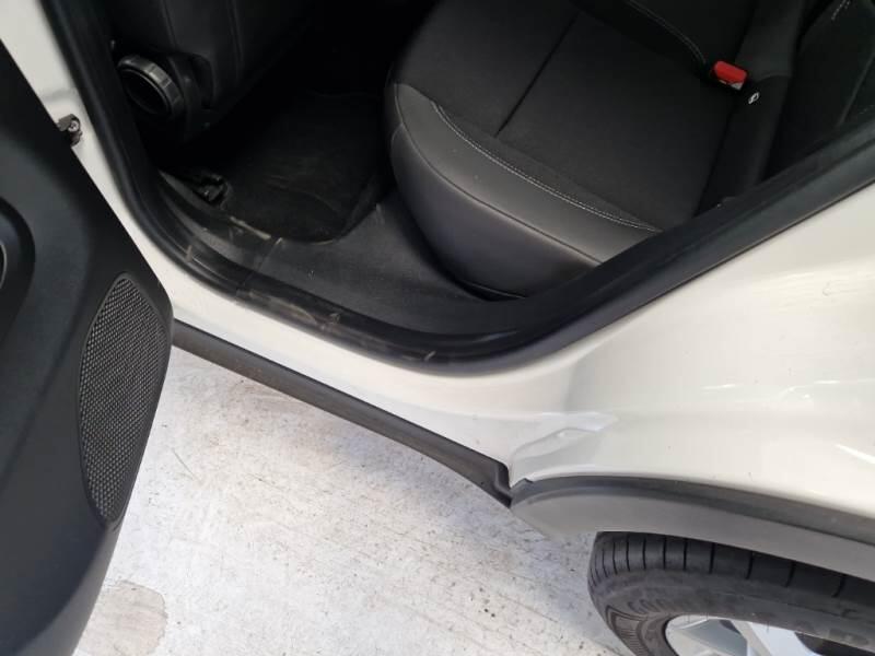 Jeep Avenger SUV 1.2 TURBO ALTITUDE - foto 82