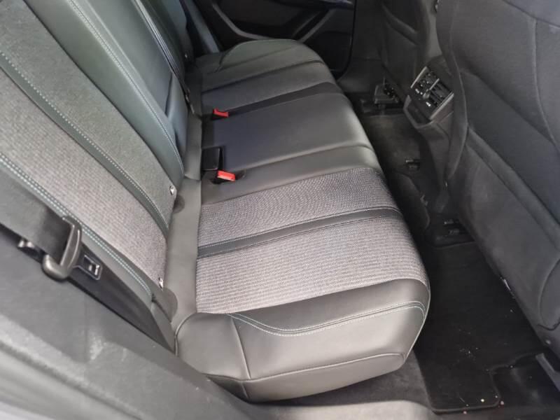 Peugeot 3008 SUV BLUEHDI 130 EAT8 SeS ALLURE - foto 89
