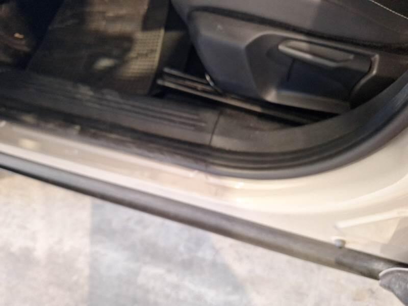 Jeep Avenger SUV 1.2 TURBO ALTITUDE - foto 40