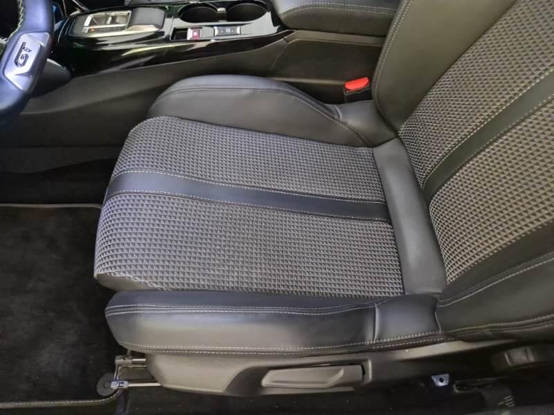 Peugeot P1 CROSSOVER PURETECH 130 EAT8 GT SS AUT. - foto 12