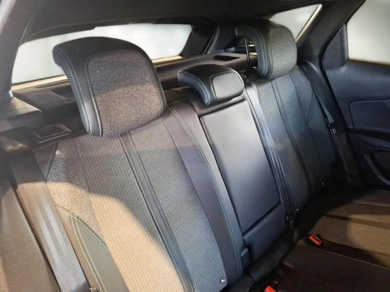 Peugeot 3008 130 EAT8 SeS ALLURE - foto 15