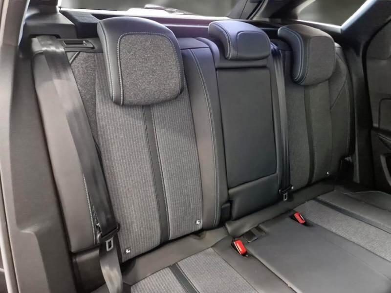 Peugeot 3008 130 EAT8 SeS ALLURE - foto 15